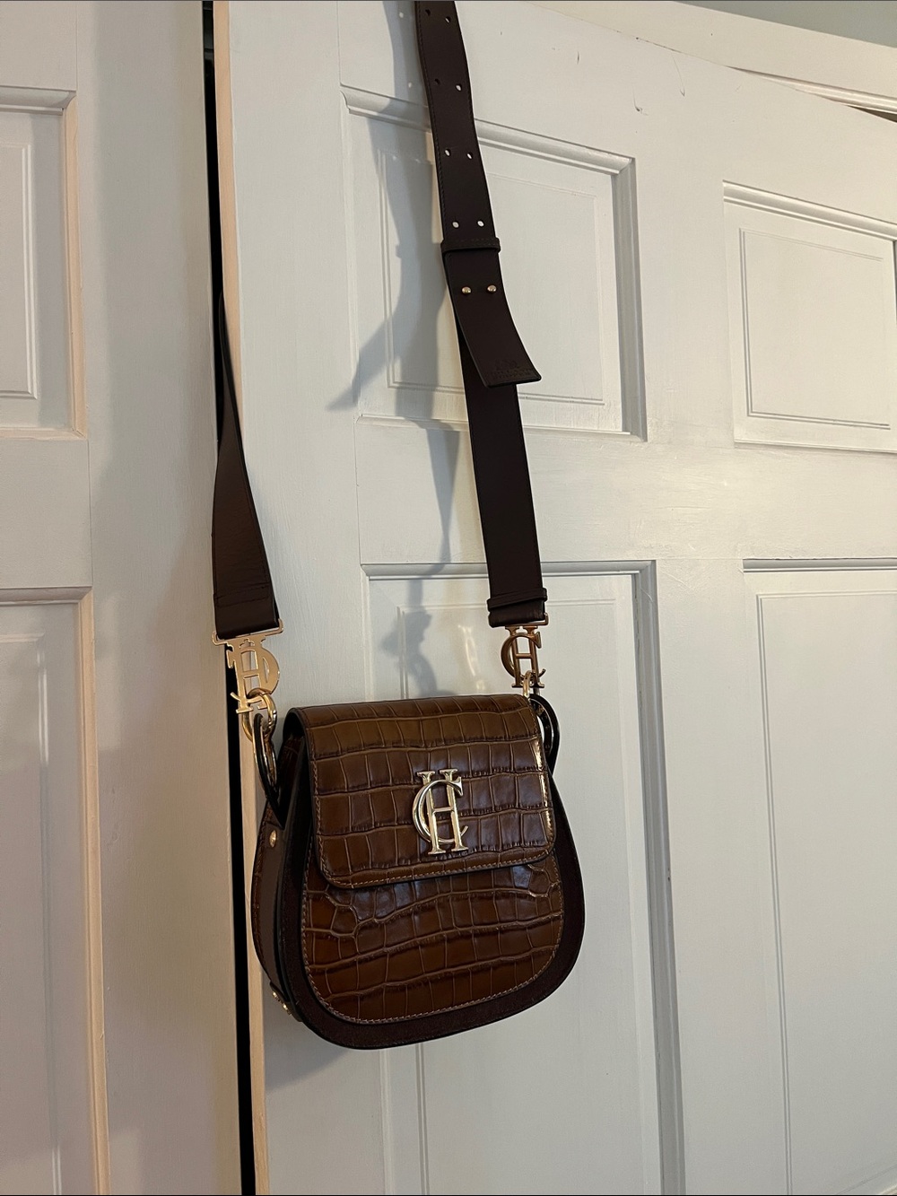 HOLLAND COOPER.. Croc-Embossed Brown Leather Crossbody Bag